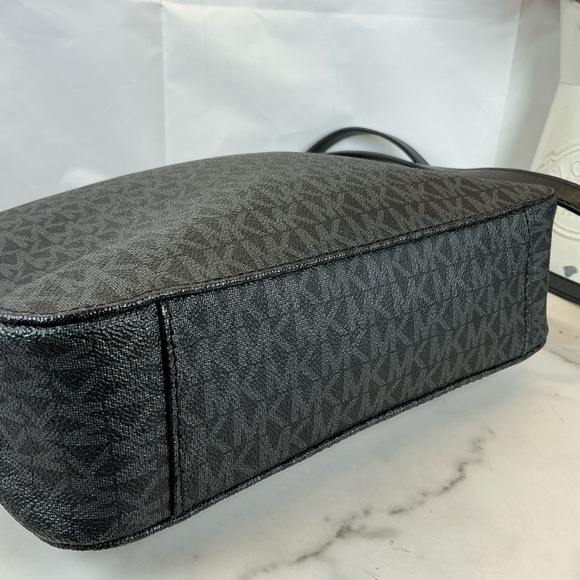 MICHAEL MICHAEL KORS BLACK JET SET TRAVEL LARGE MESSENGER CROSSBODY BAG NWT - Picture 4 of 9